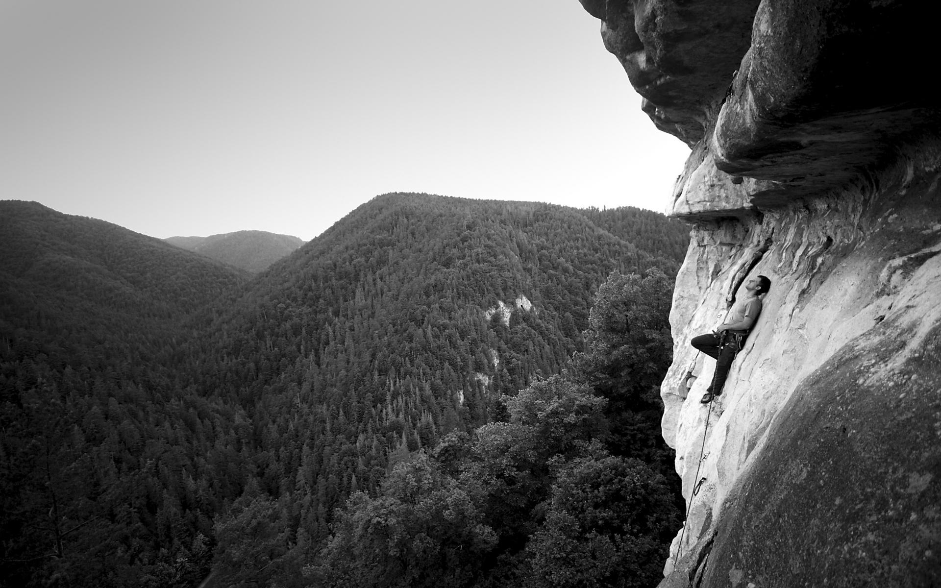 1920x1200 Climbing mountain wallpaperx1200