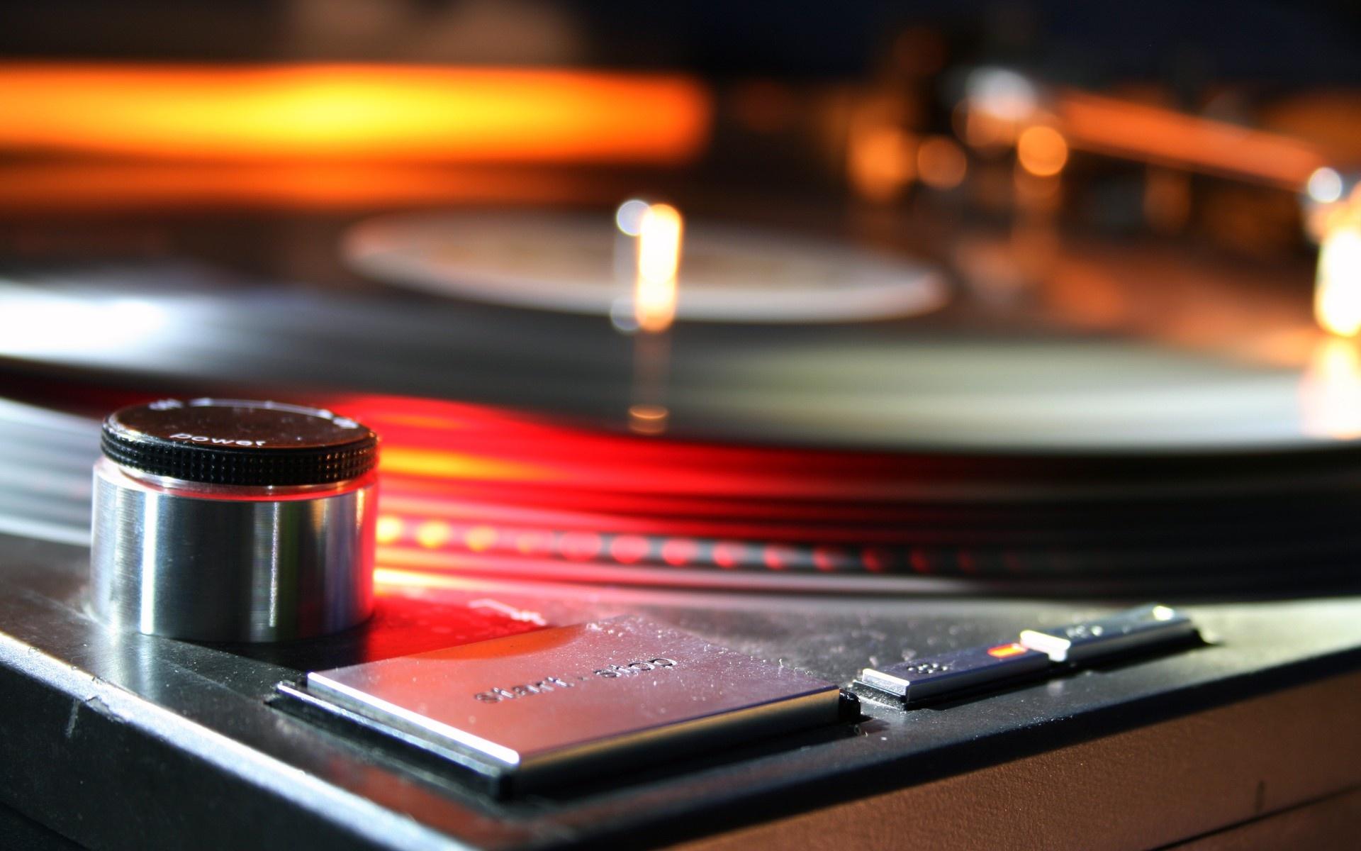 1920x1200 Technics Wallpaper