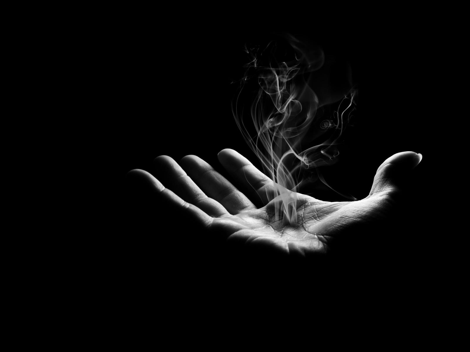 1600x1200 Black Magic HD Wallpaper For Ios Collection Of Cool Smoke Coming From Hand