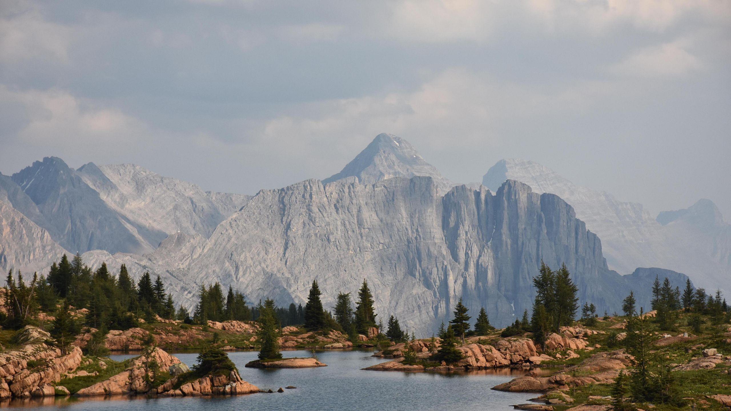 2560x1440 Mt. Battisti, British Columbia, in the Canadian Rockies wallpaper in 2560x1440 resolution