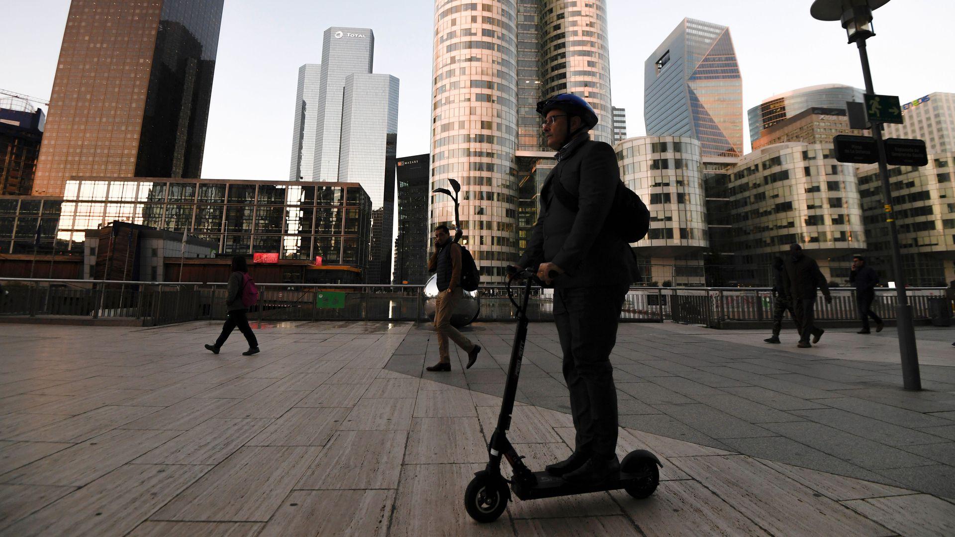 1920x1080 Electric scooter riders report traumatic head injuries in CDC study