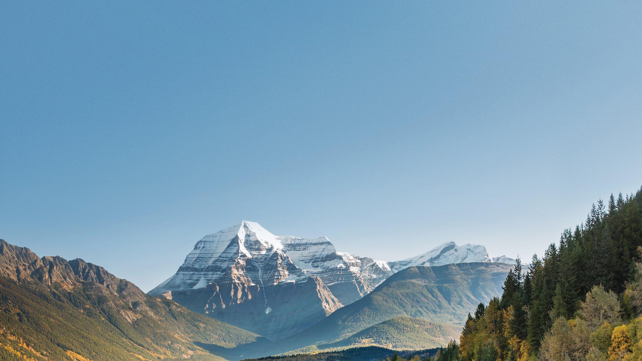 2560x1440 Why This Luxurious Train Is the Best Way to Explore Canada's Rocky Mountains. Condé Nast Traveler