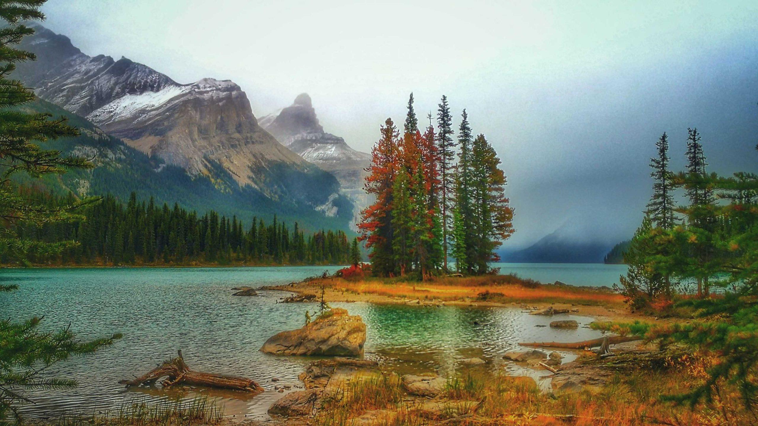 2560x1440 Jasper National Park Canadian Rockies Spirit Island Island In Maligne Lake :