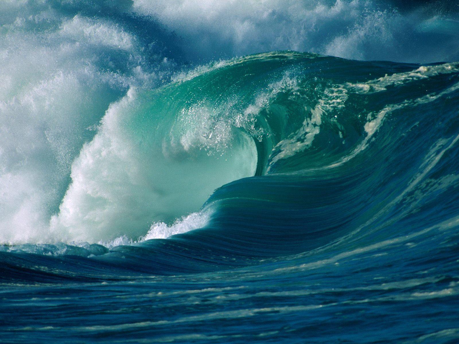 1600x1200 Tsunami warning issued after 8.0 earthquake rocks the South Pacific