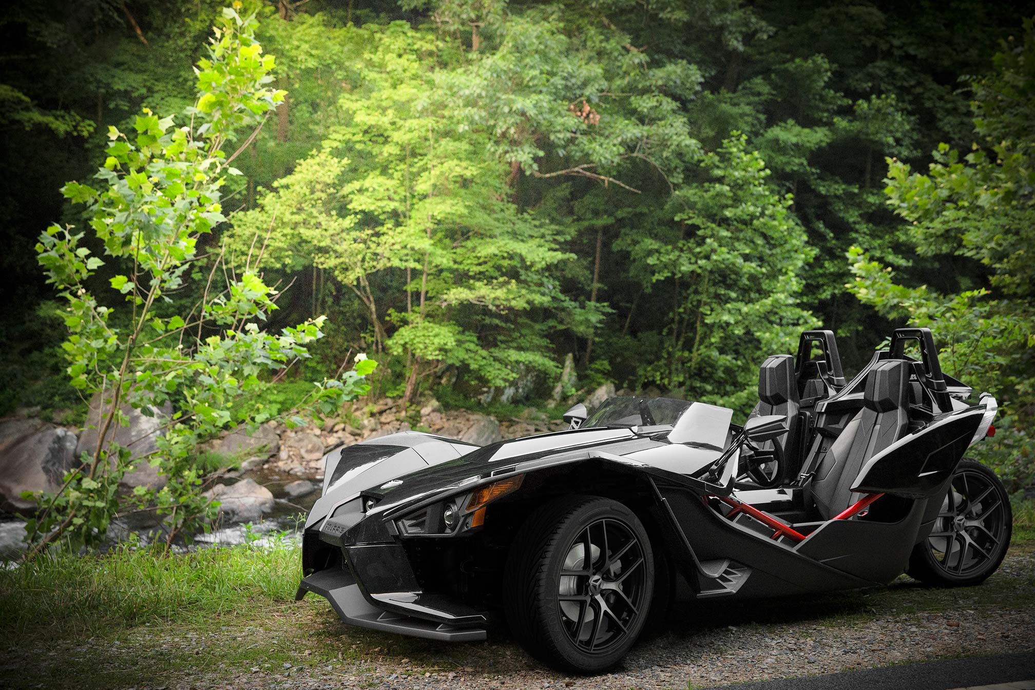 2016x1344 Polaris Slingshot SL LE Review