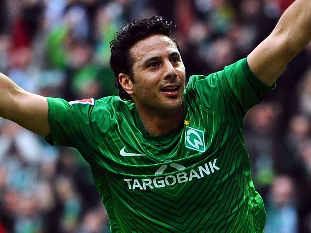 1024x768 Los 10 mejores goles de Claudio Pizarro con el Werder Bre
