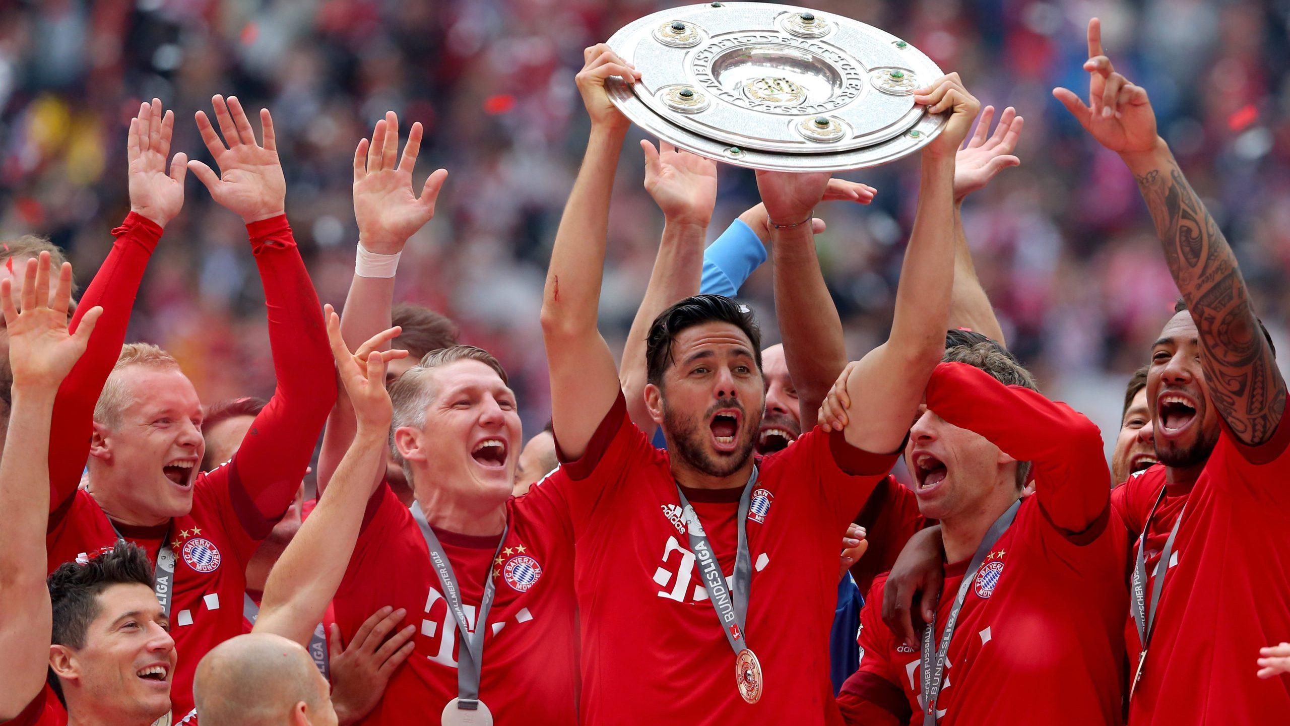 2560x1441 Bundesliga. Claudio Pizarro named Bayern Munich ambassador