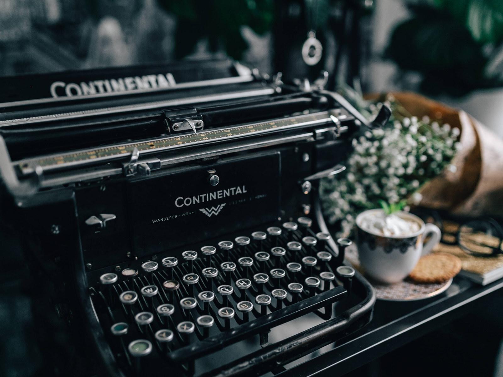 1600x1200 Black vintage typewriter, keyboard, old, retro, cyrylic, antique wallpaper • Wallpaper For You HD Wallpaper For Desktop & Mobile