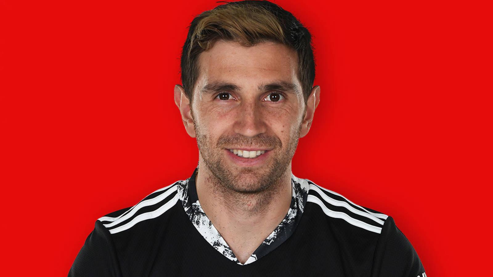 1600x900 Emiliano Martinez. Players