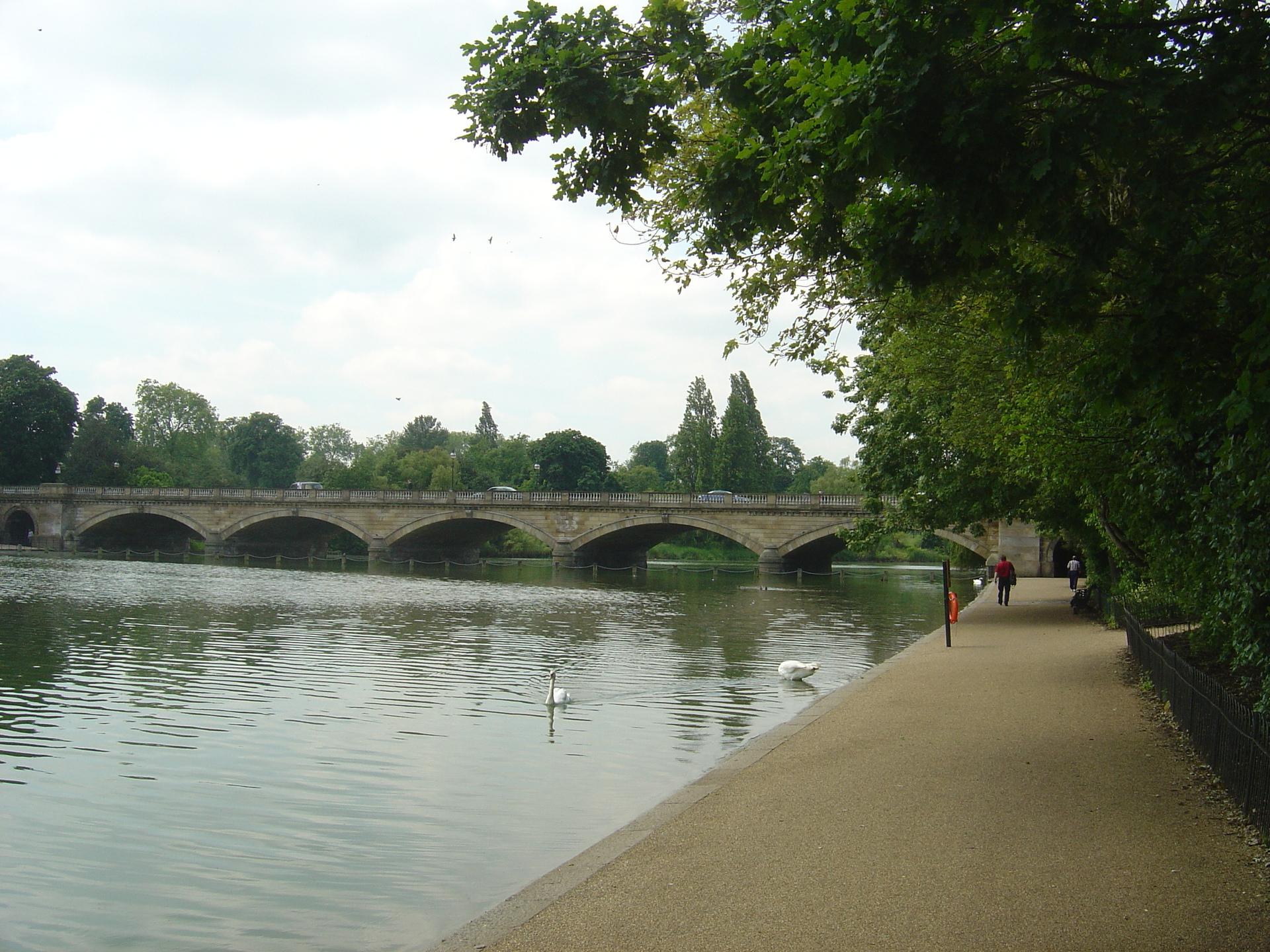 1920x1440 Hyde Park