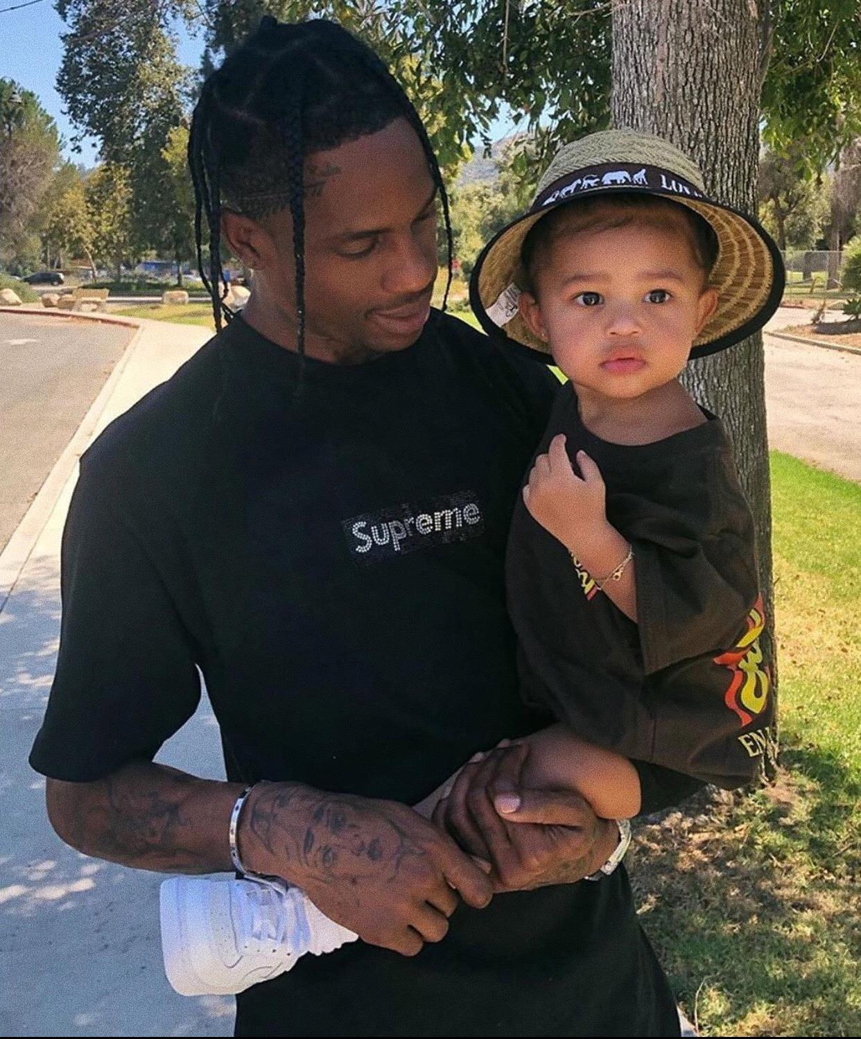 1242x1499 KYLIE JENNER