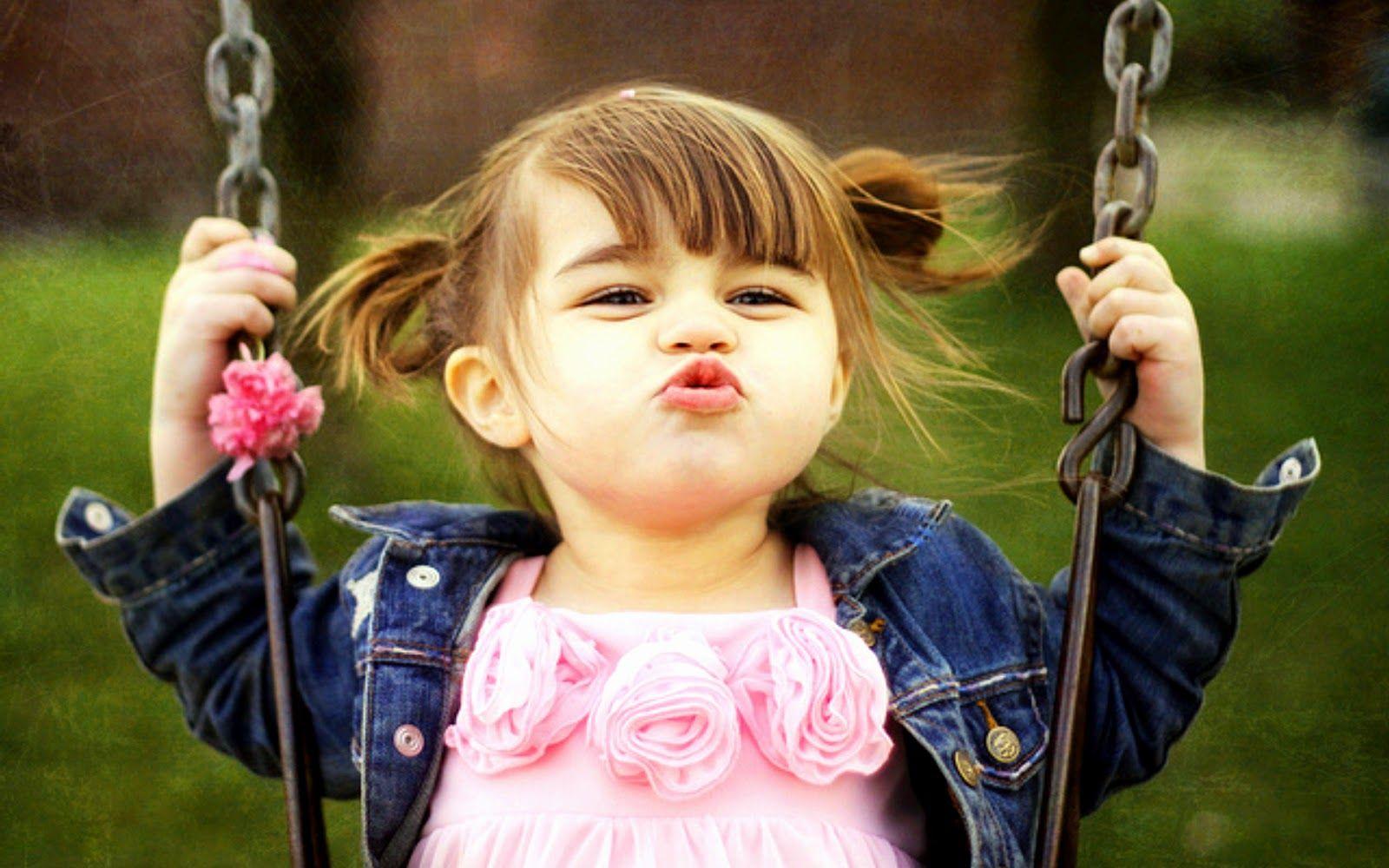 1600x1000 Cute Baby Girl HD