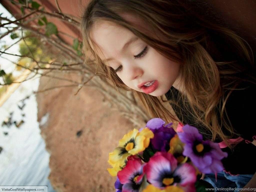 1024x768 Pic > Cute Baby Girl Wallpaper Facebook Desktop Background