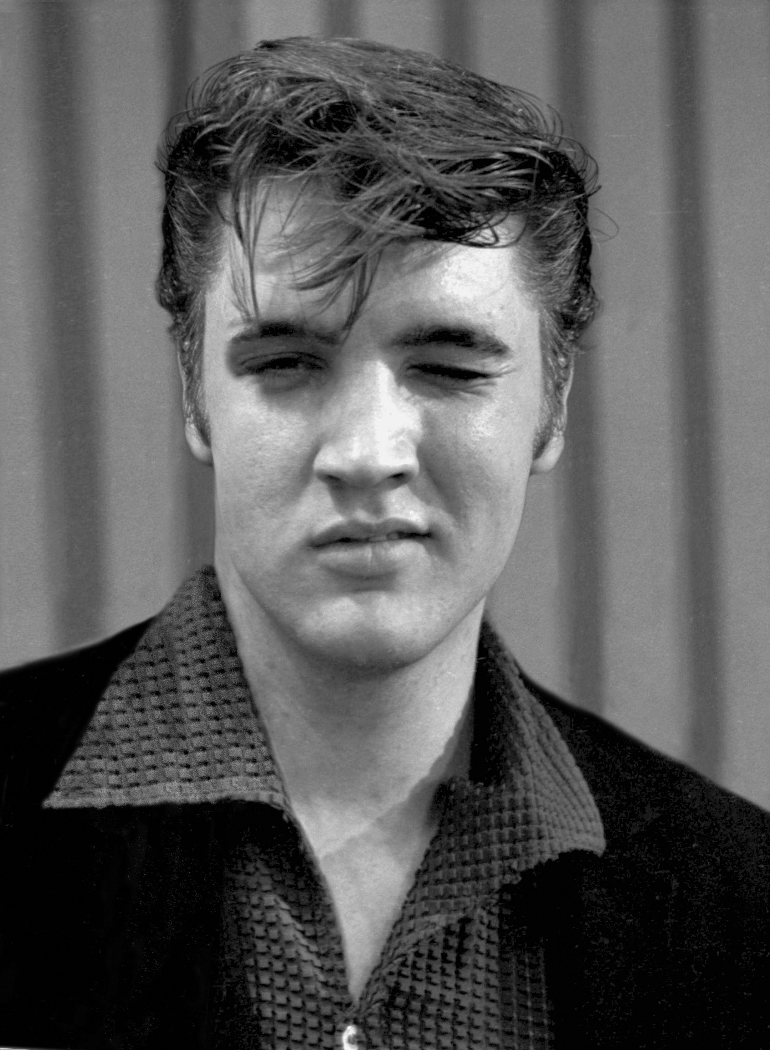 2460x3353 Elvis Presley Wallpaper iPhone