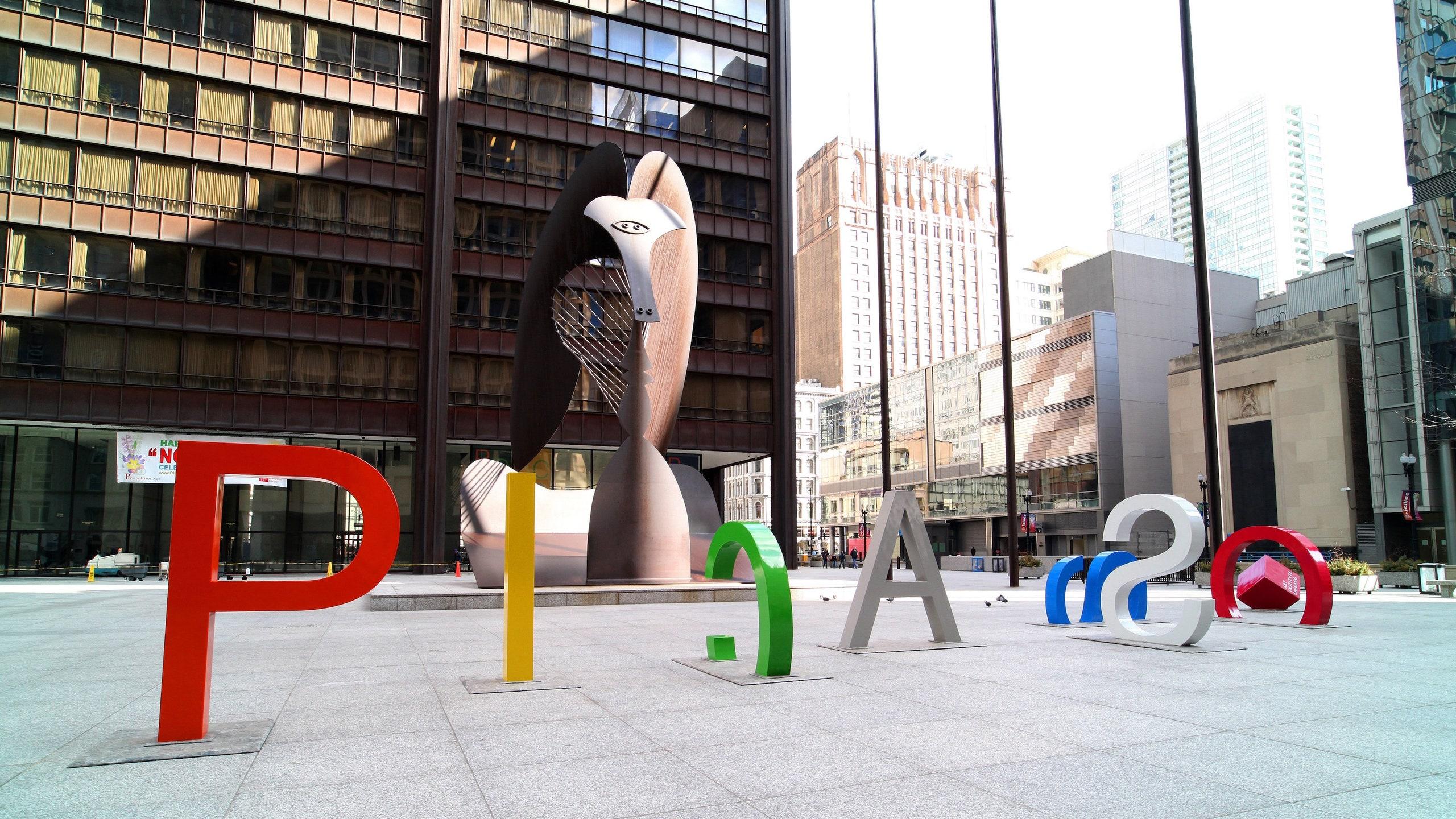 2560x1440 Pablo Picasso's Chicago Sculpture Celebrates 50th Anniversary