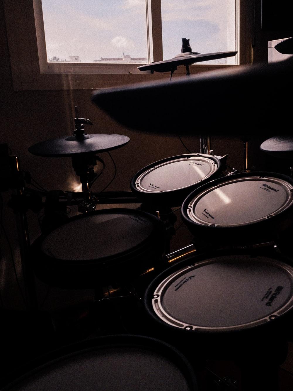 1000x1333 black and white drum set photo