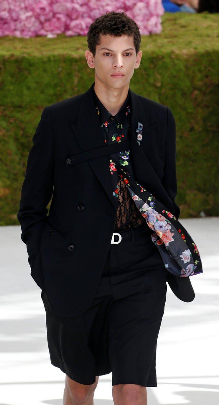 700x1296 Kim Jones makes Dior debut with Paris menswear show. Fashion