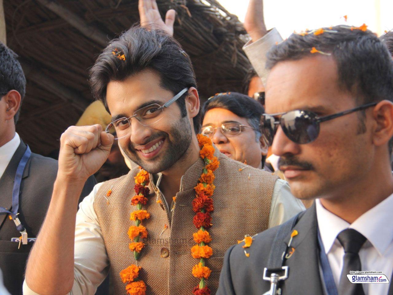 1280x960 Youngistaan Wallpaper