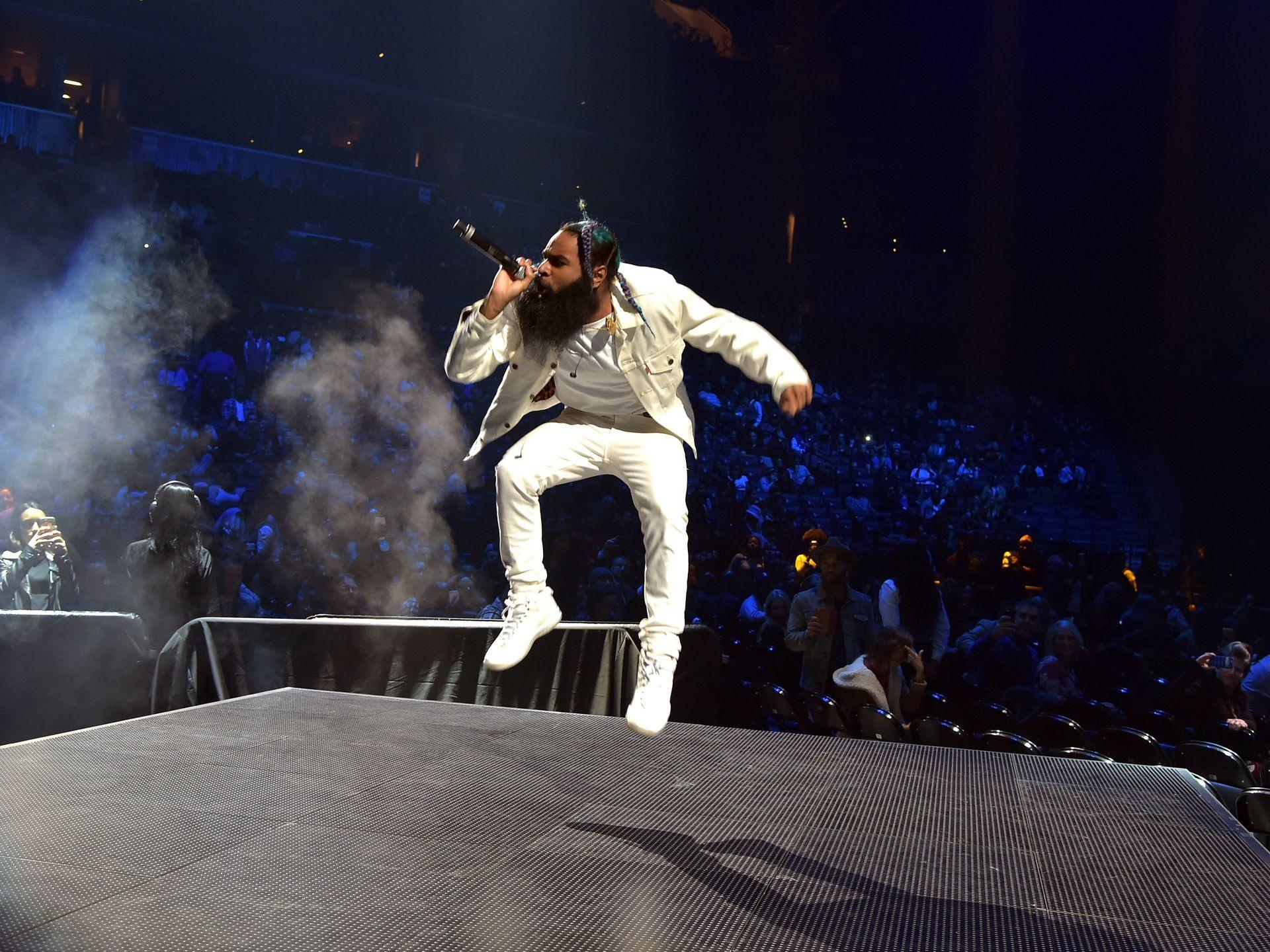 1920x1440 Zombie Juice of Flatbush Zombies get some air during TIDAL X: 1020