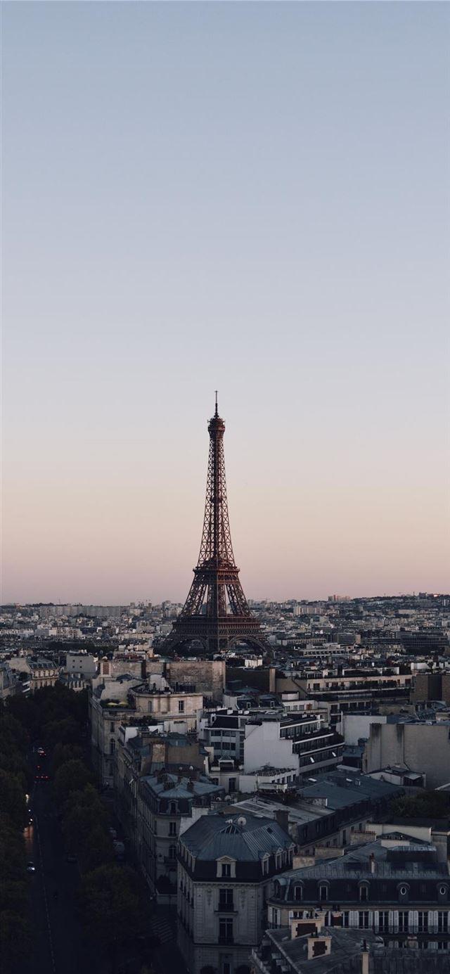 640x1385 Best Eiffel tower iPhone 11 HD Wallpaper