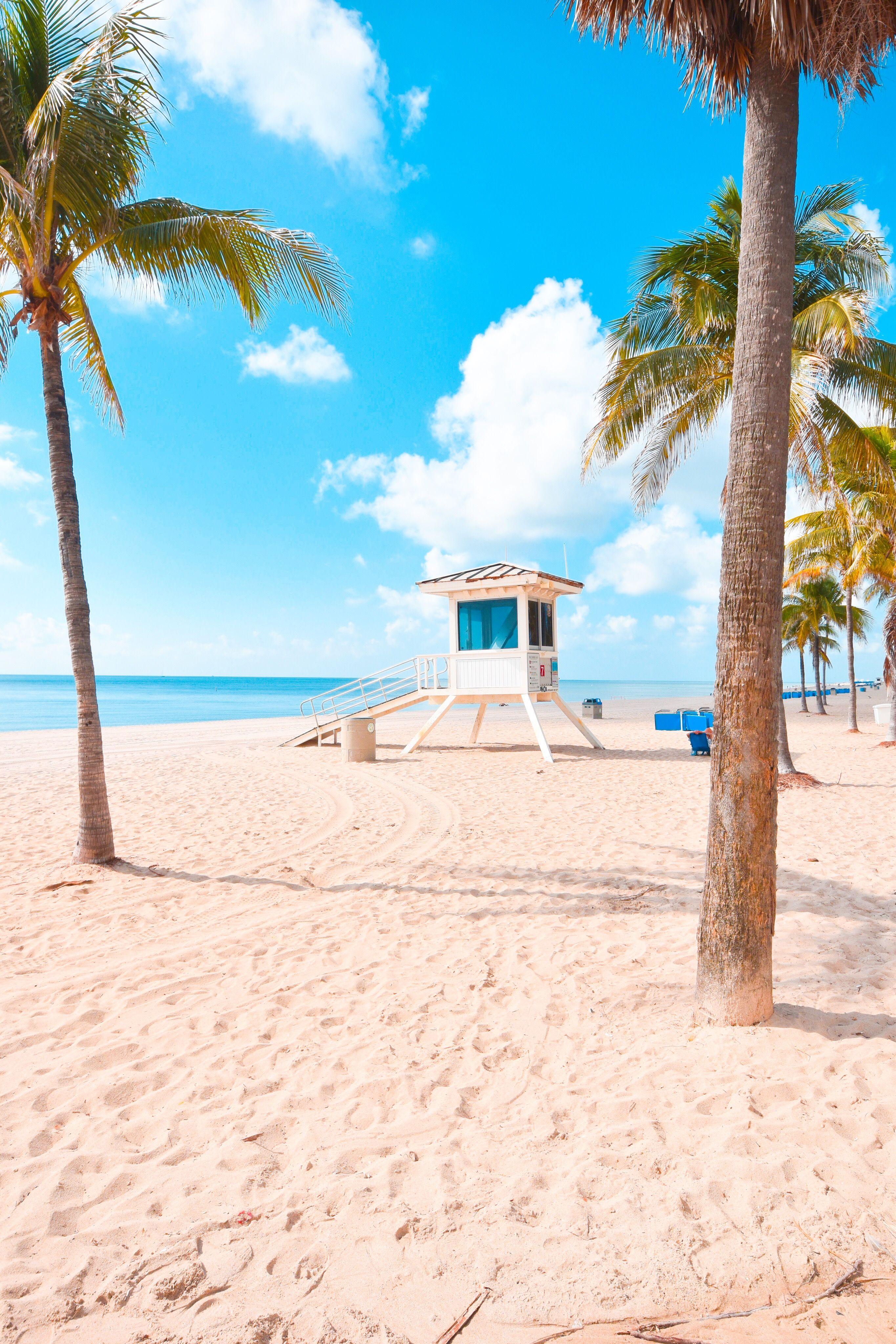 2730x4095 Blue skies and beautiful beaches are everywhere in Fort Lauderdale. Stränder, Resa