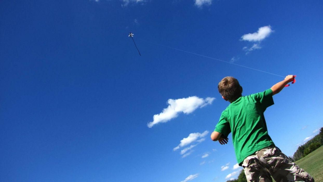 1244x700 Kite flying bokeh flight fly summer hobby sport sky toy fun wallpaperx1080
