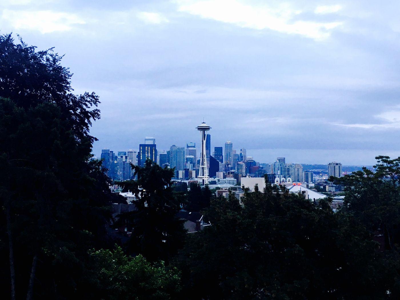 1400x1050 Không có nắng ở Seattle: 48 giờ trong môi trường văn hóa nóng chảy, mưa https://wallpaperaccess.com/full/649823.jpg