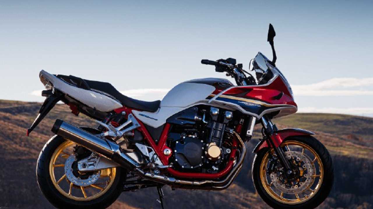 1280x720 Honda CB1300 Super Four And Super Bol D'Or Launched In Japan