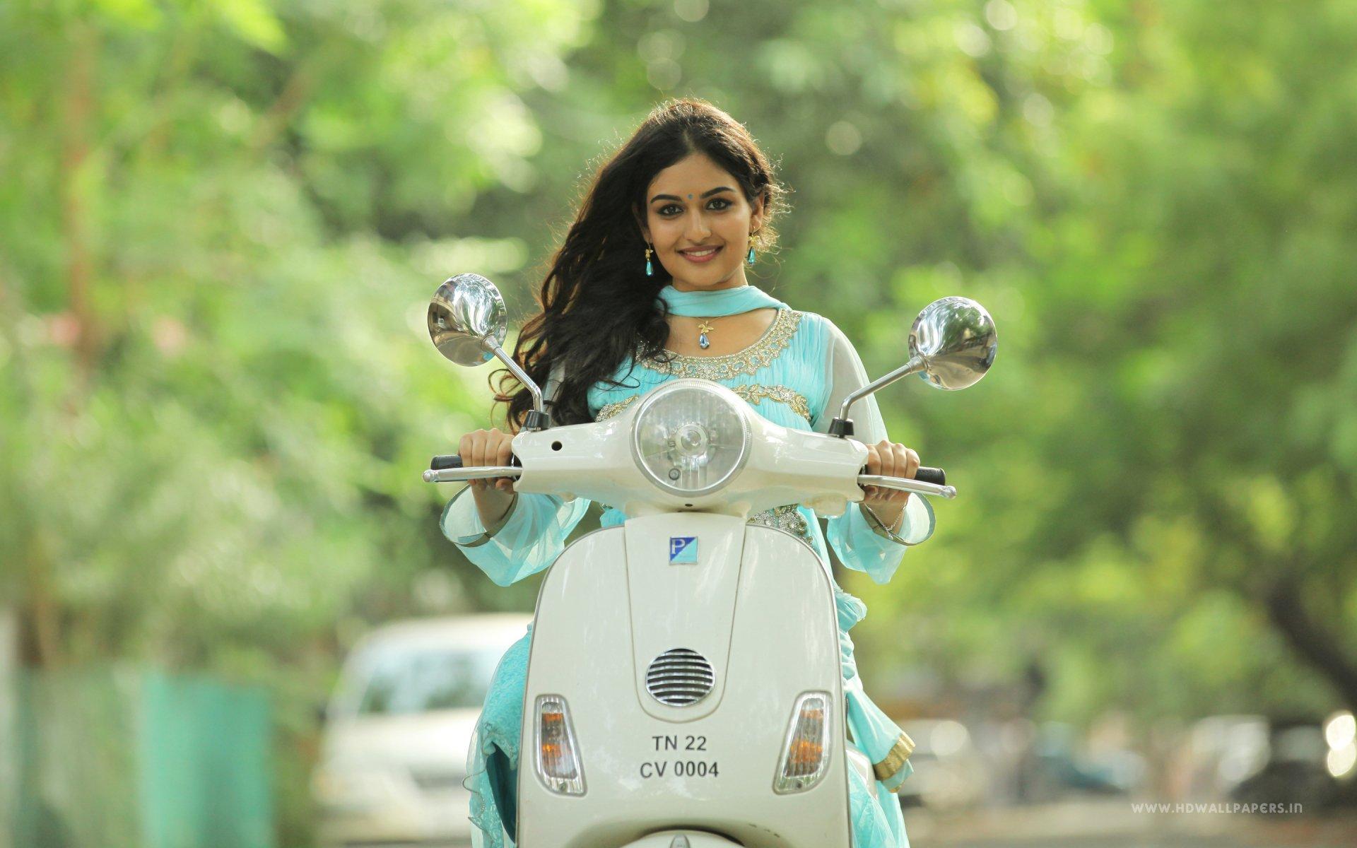 1920x1200 Prayaga Martin HD Wallpaper and Background Image
