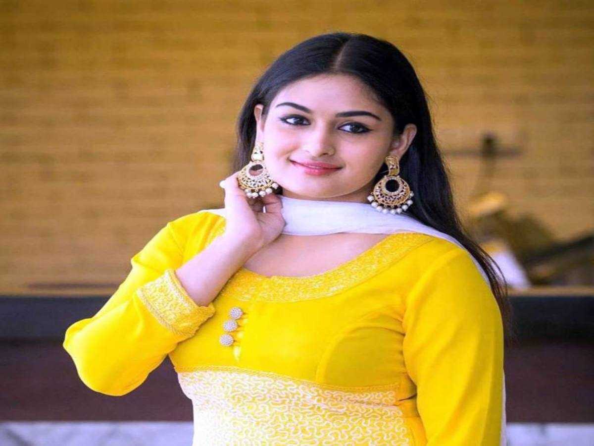 1200x900 Prayaga Martin: Prayaga Martin and Lal on Comedy Stars of India