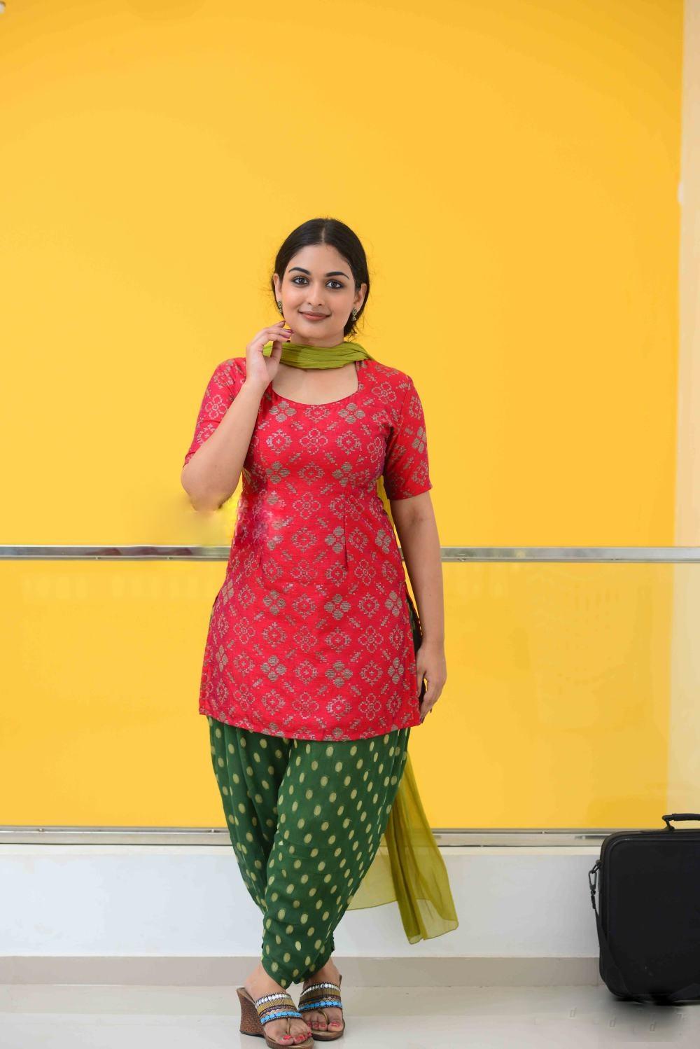 1000x1498 Malayalam Actress Prayaga Martin Latest Photo shoot Gallery.
