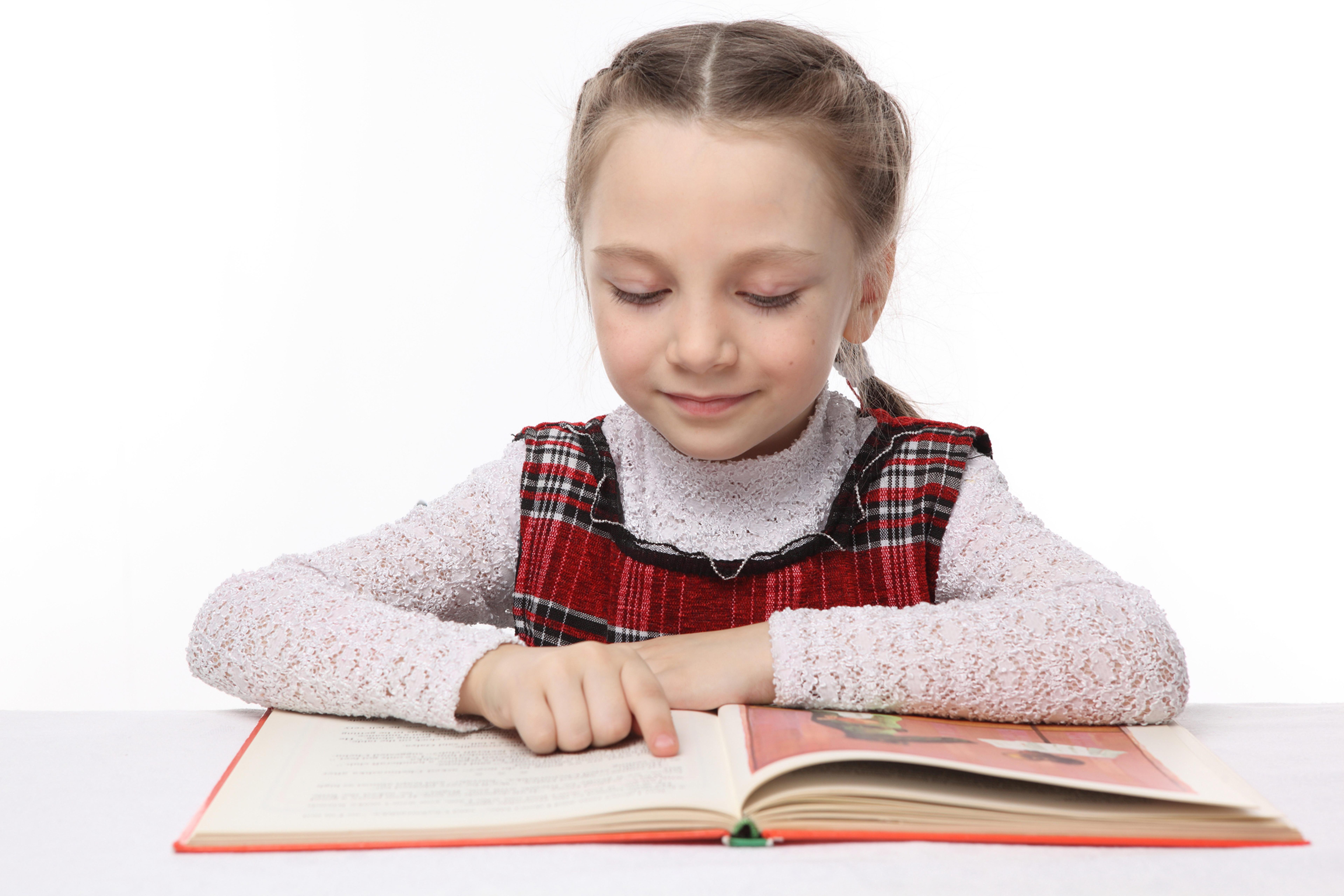 7677x5118 Free School Girl Studying Education High Res Photo. All Free Picture