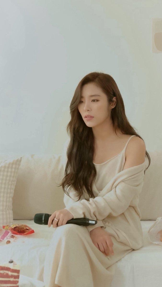 676x1200 Wheein: mamamoo