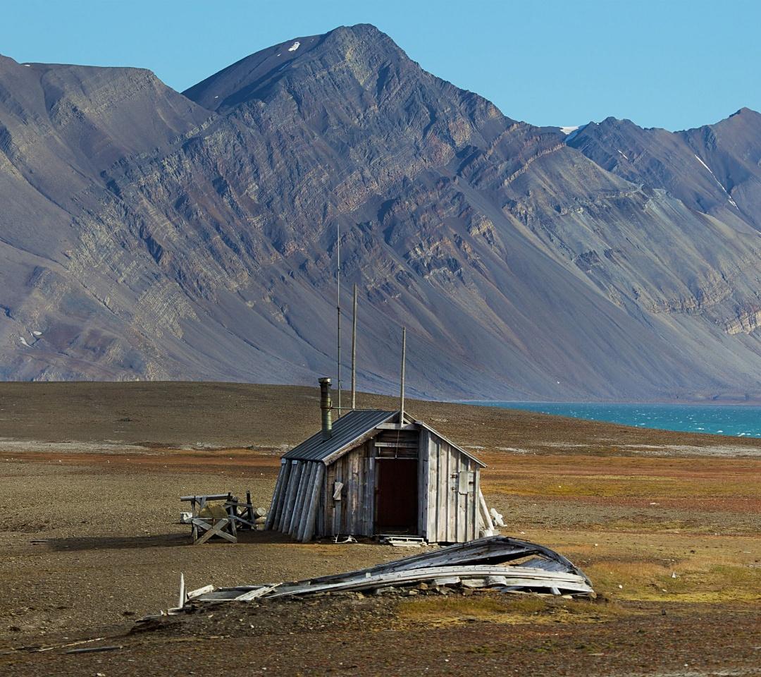 1080x960 Abandoned House In Svalbard Norway Wallpaper 1080x960
