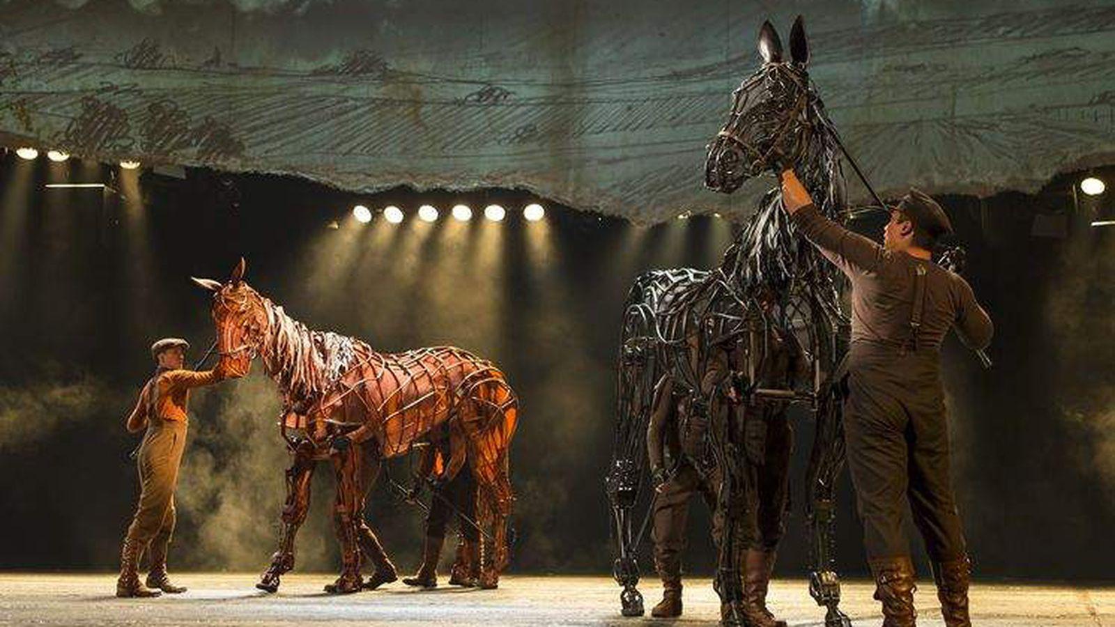 1600x900 War Horse' puppets come to life with inventive artistry