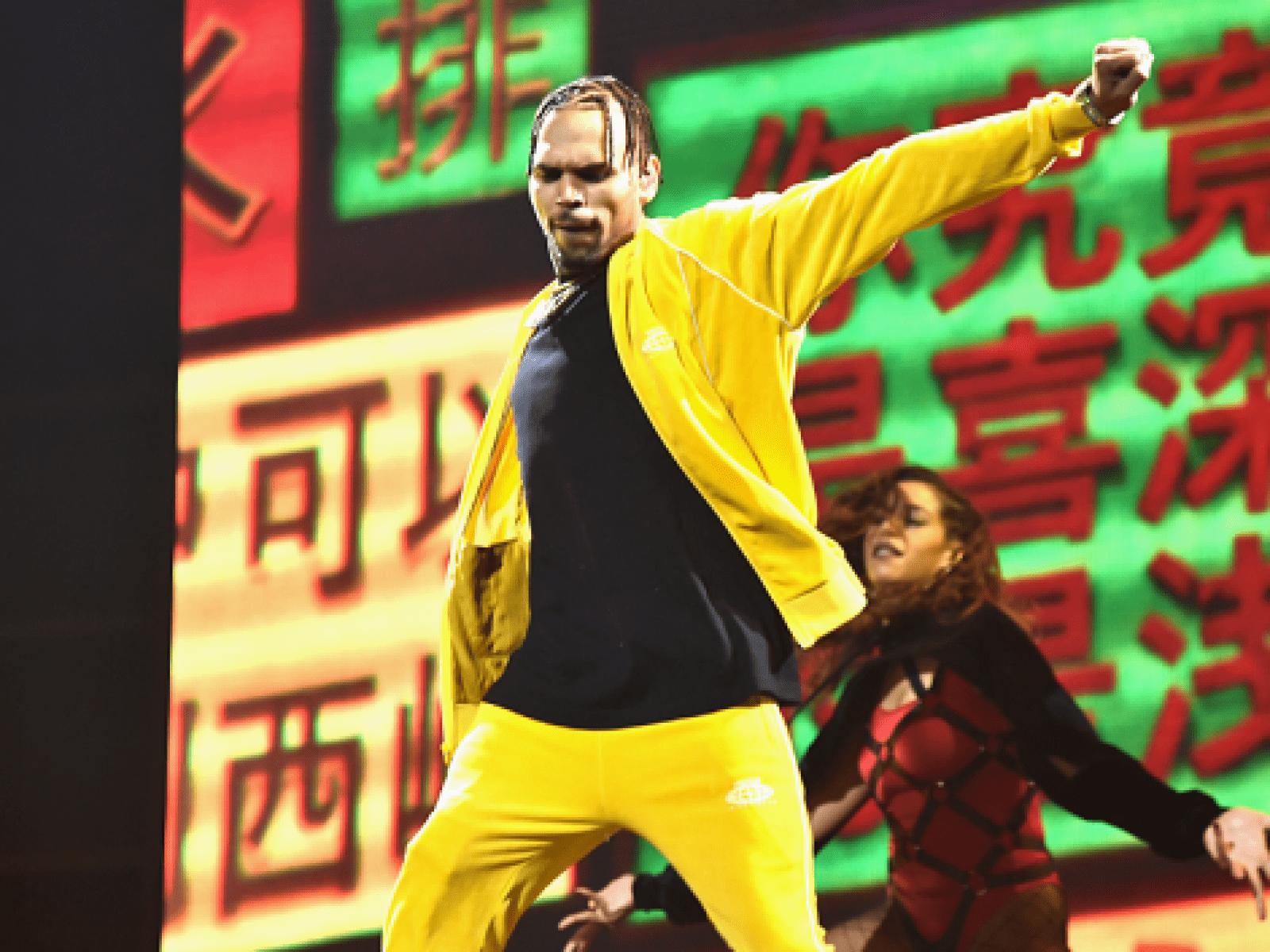 1600x1200 Chris Brown Arrest Update: Singer Plans to Sue Rape Accuser For Defamation Following Release From Paris Jail
