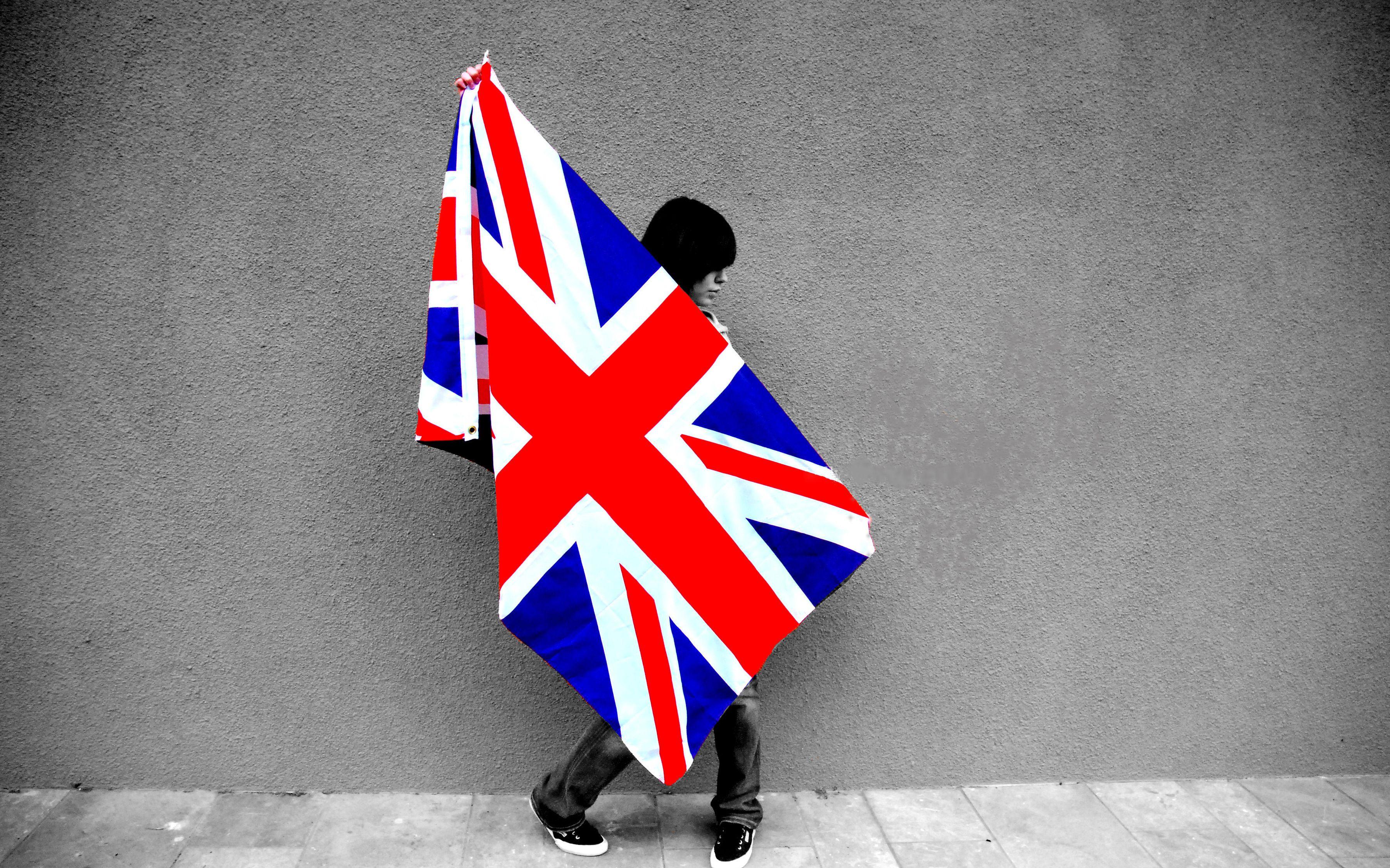 3584x2240 wallpaper girl with the flag of Great Britain 3584h2240