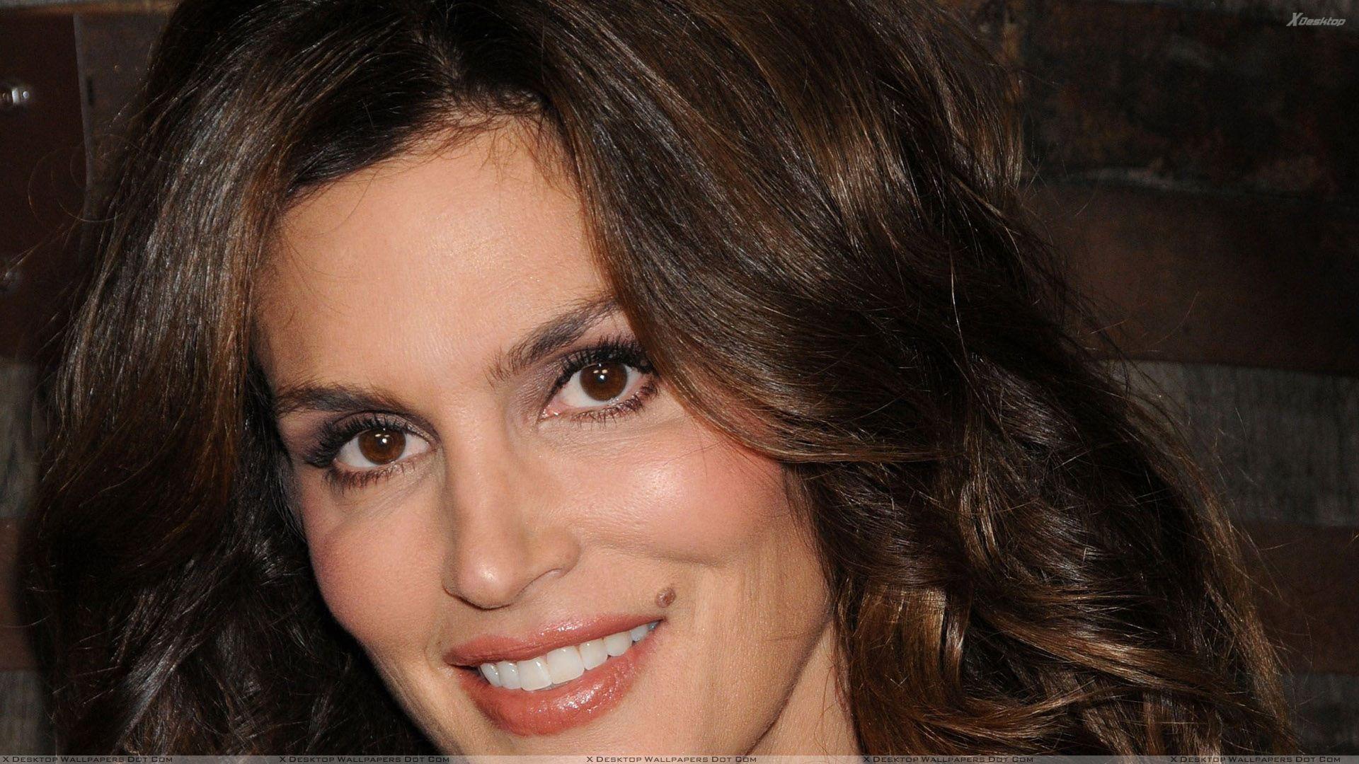 1920x1080 Cindy Crawford Smiling Orange Lips Sweet Face Closeup Wallpaper