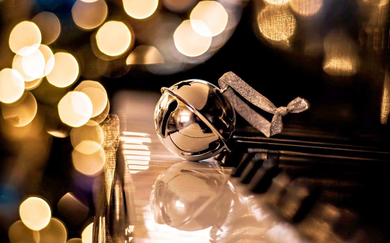 1600x1000 merry, Christmas, Music, Yellow, Light, Piano Wallpaper HD / Desktop and Mobile Background