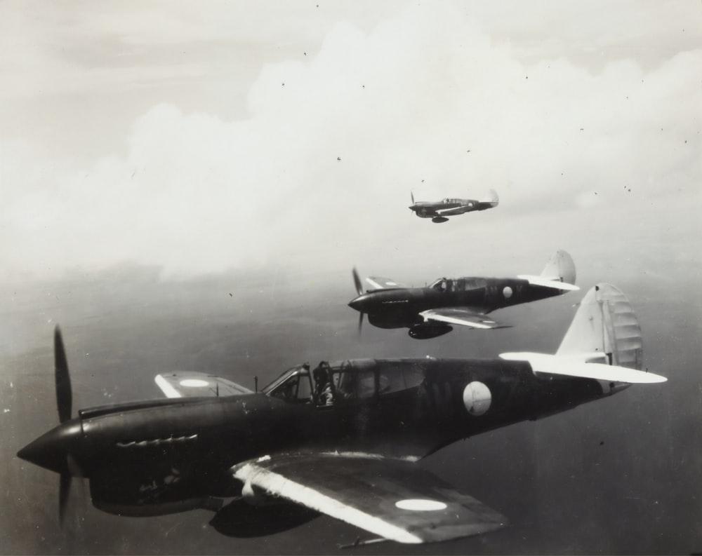 1000x793 War Plane Picture. Download Free Image