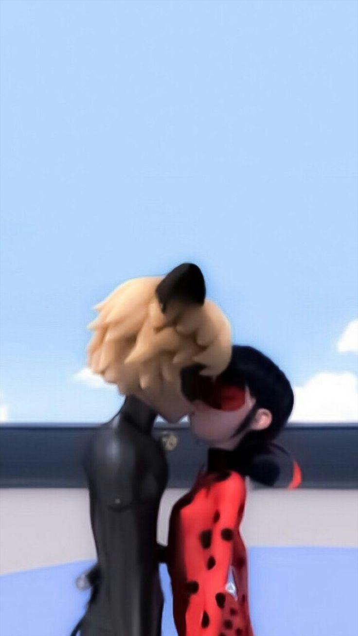 736x1308 Ladynoir Wallpaper
