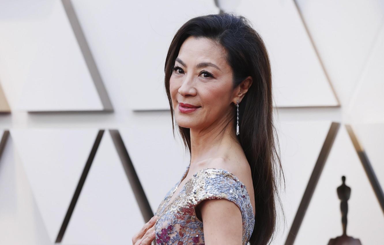 1332x850 Wallpaper pose, actress, hair, Michelle Yeo, Michelle Yeoh image for desktop, section девушки
