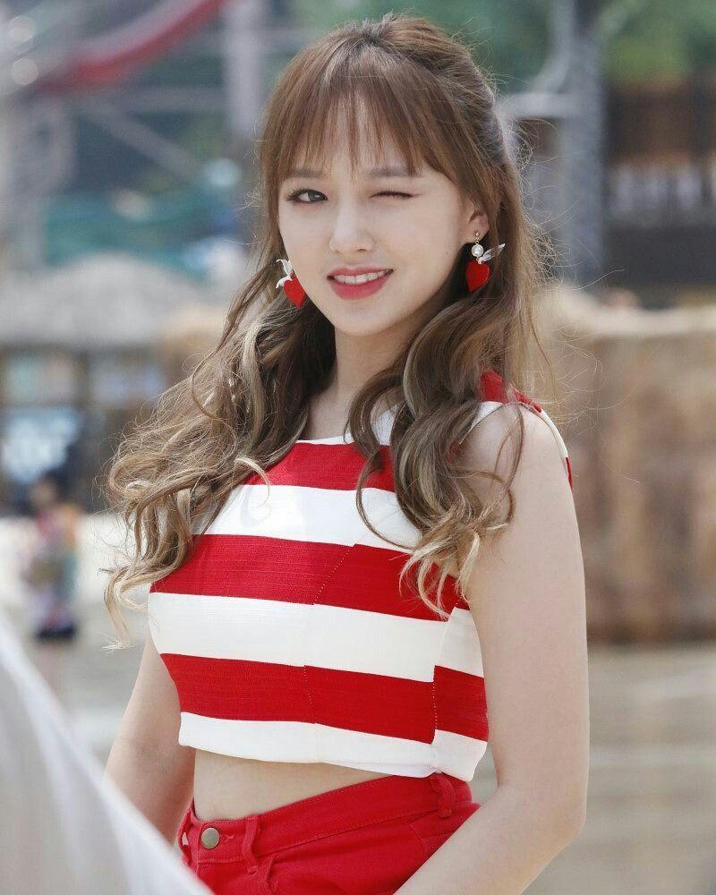 800x1000 Pin oleh thang11 di ソンソ. Mode wanita, Selebritas, Wanita