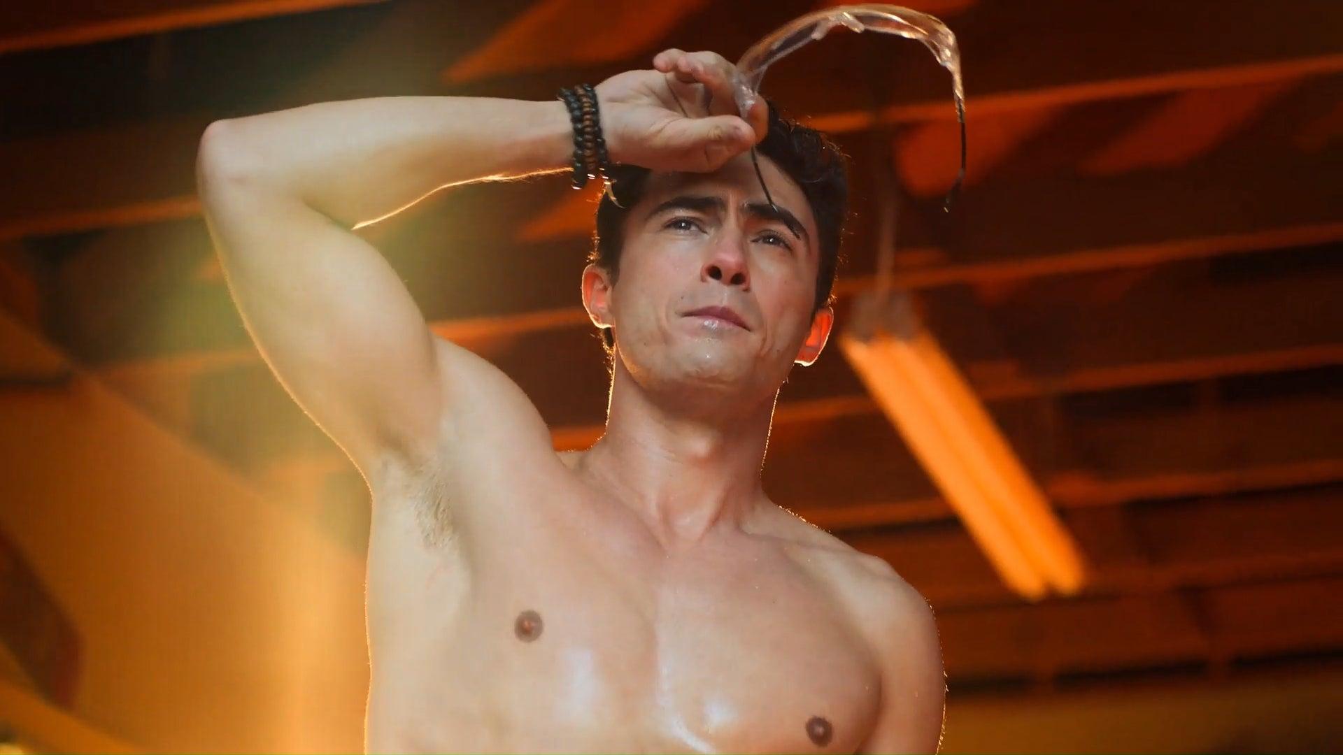 1920x1080 Darren Barnet in Never Have I Ever (2x05): LadyBoners