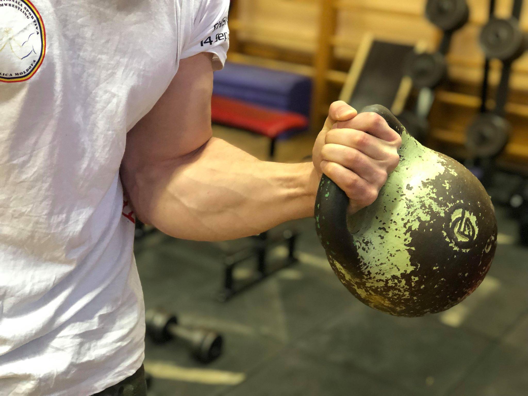 2048x1536 Workout Plans Of Armwrestling