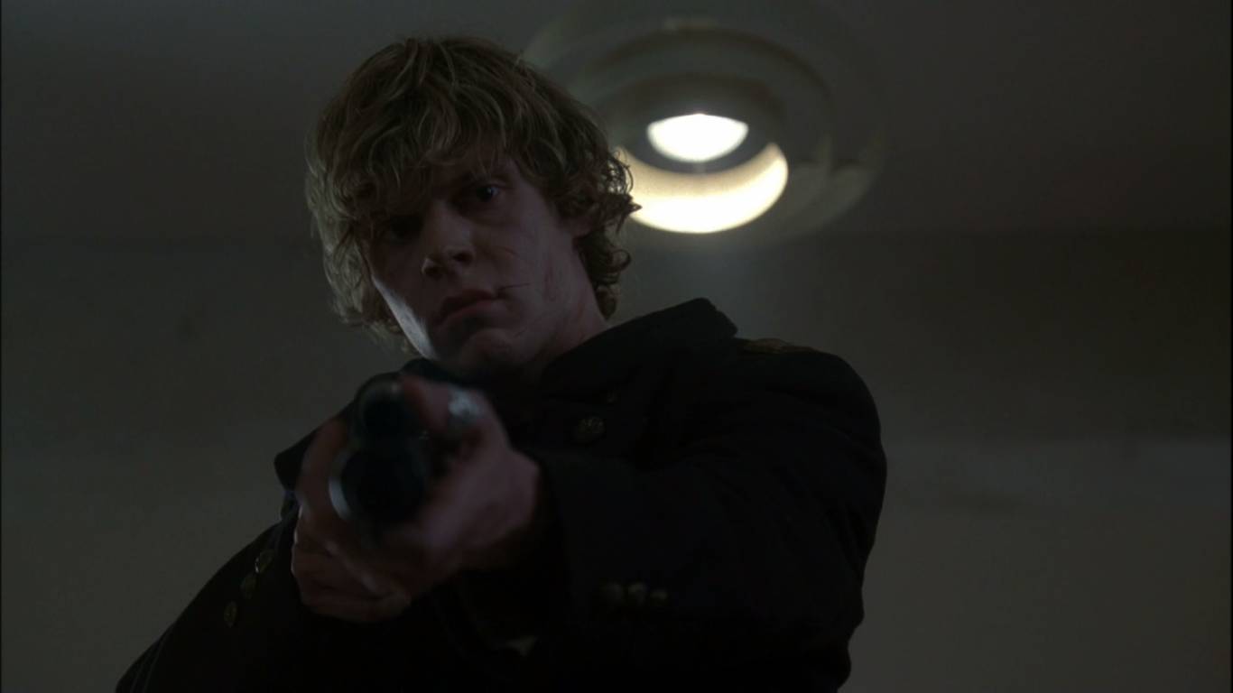 1366x768 Evan Peters iPhone Wallpaper