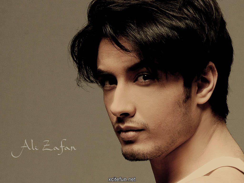 1024x768 Cute Guy Wallpaper