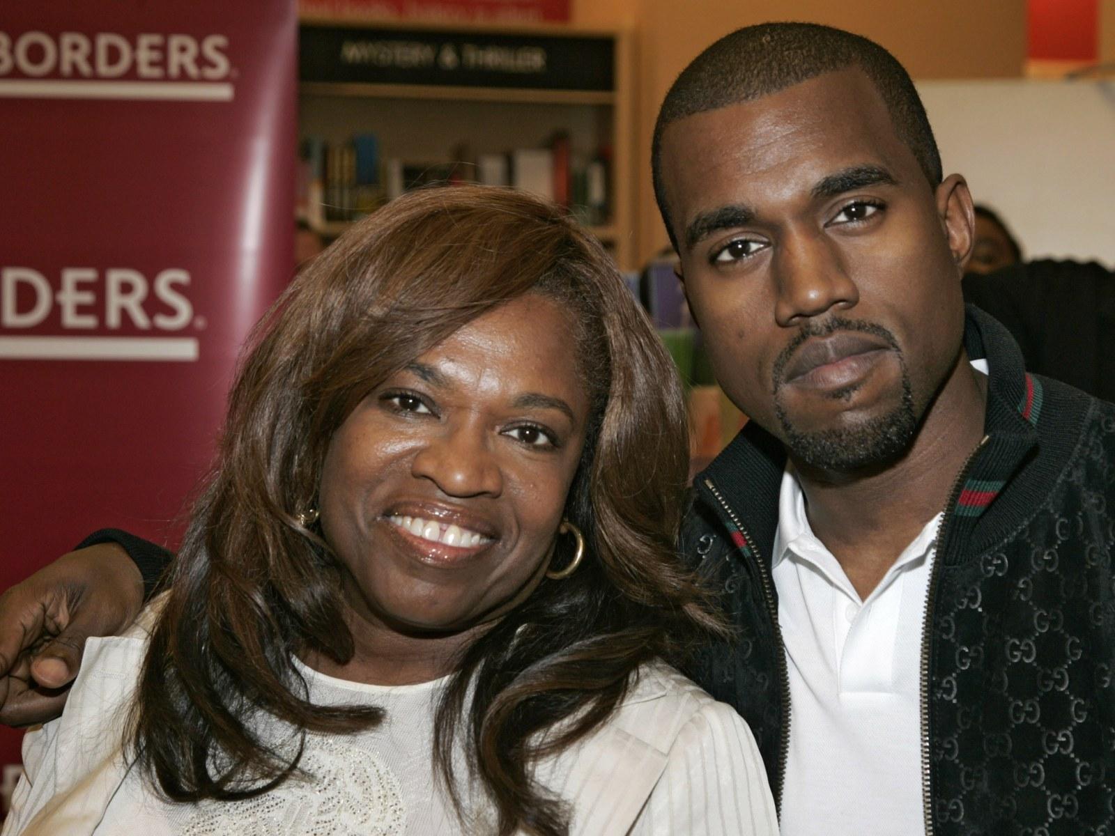 1600x1200 Videos of Kanye West With His Mother Donda Resurface Ahead of Album Launch