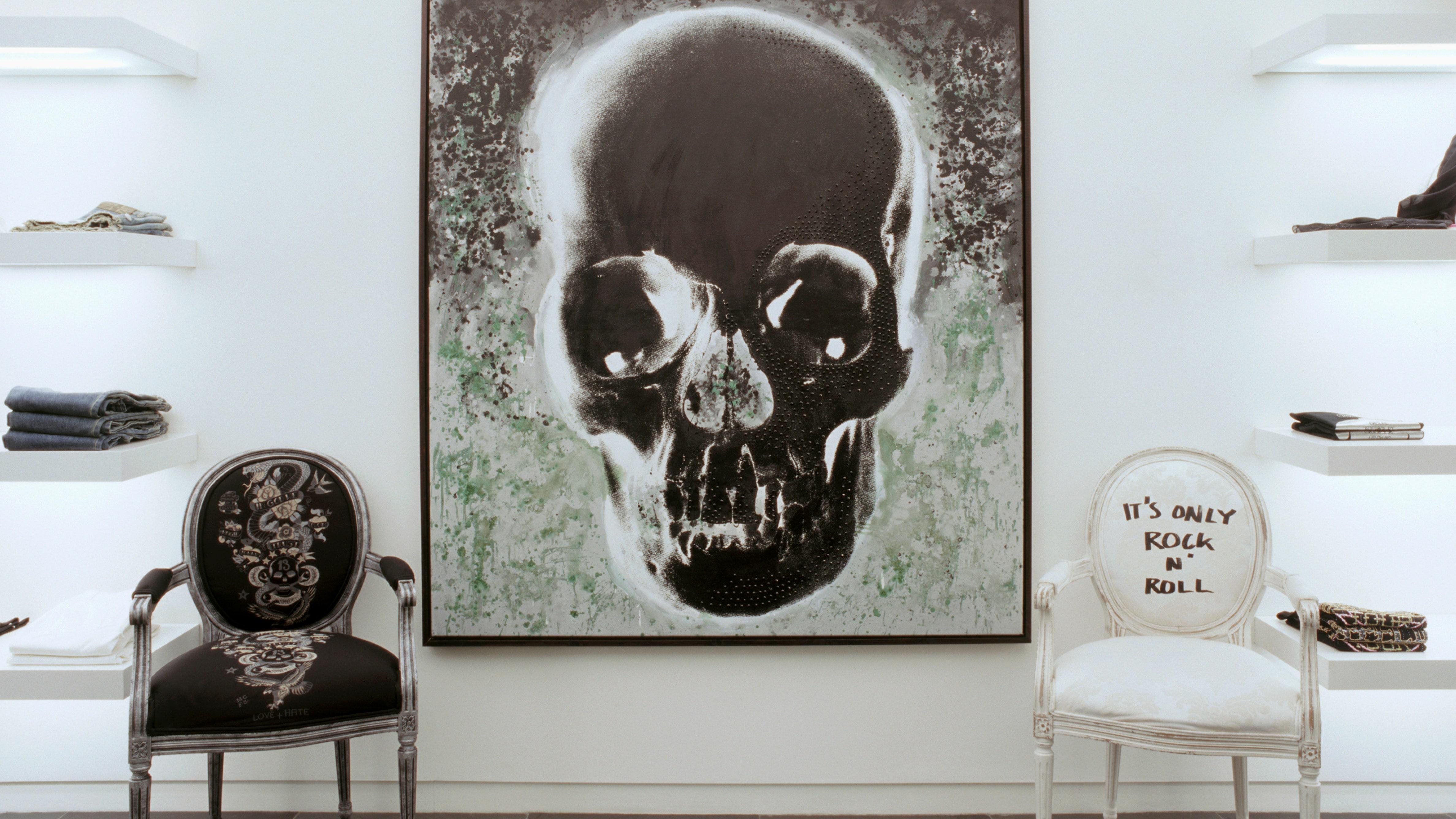 4751x2672 How To Include Gothic Decor In Your Home Without Making It Look Haunted