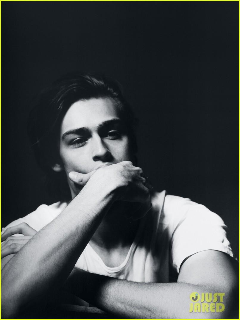 806x1075 Douglas Booth Covers 'Clash' Magazine Cannes Special: Photo 2871300. Douglas Booth, Magazine, Shirtless Picture